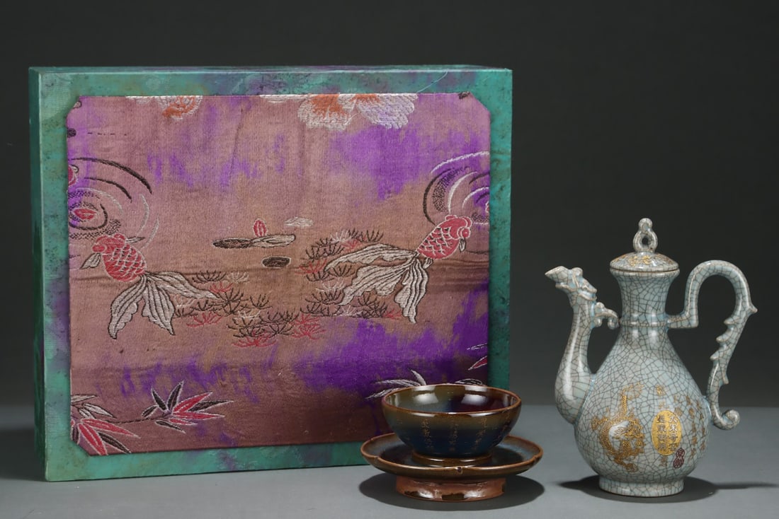 A Exquisite Jun Yao Painted Gold Dragon Pattern Teapot - 2