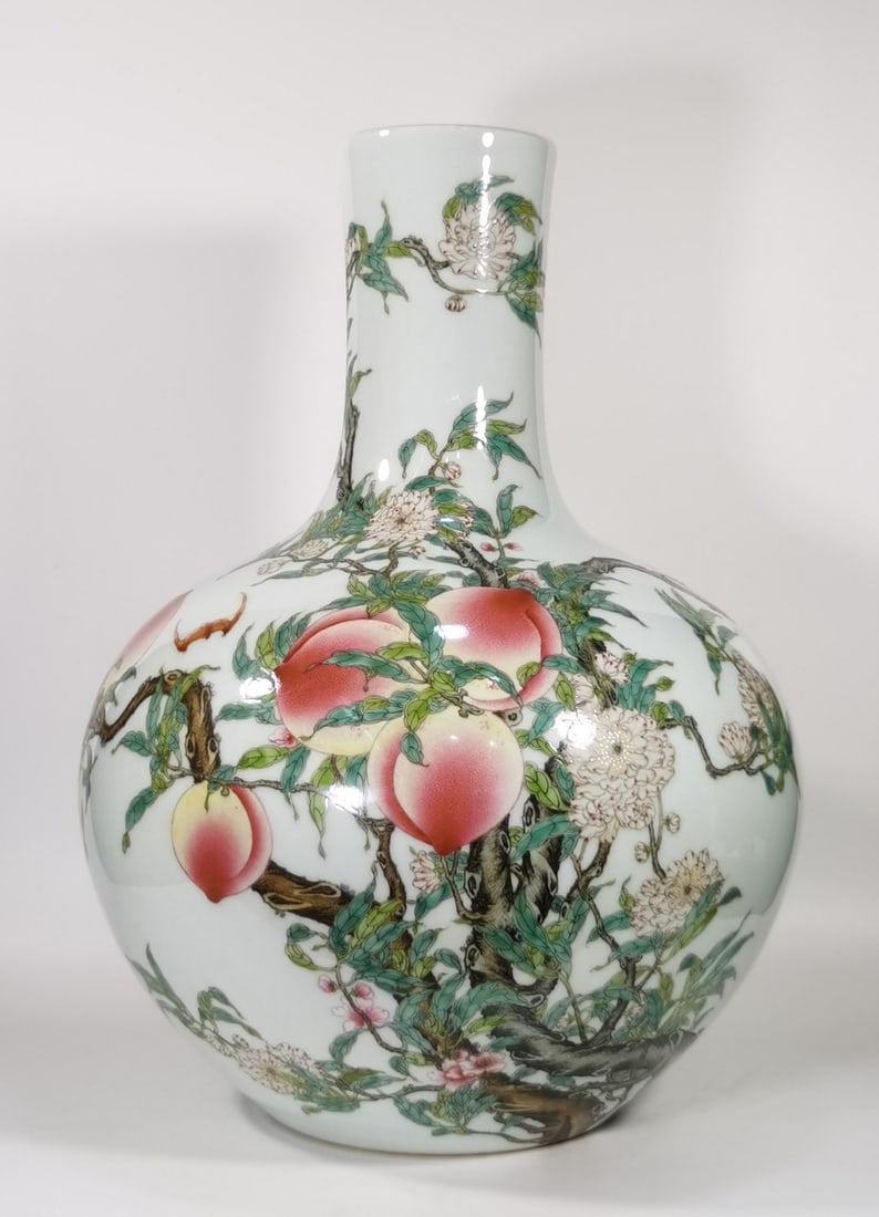 A Exquisite Famille-Rose Peach Pattern Vase: A Exquisite Famille-Rose Peach Pattern Vase,Qing Dynasty, China,Qianlong Six-character Mark,Size:20.9inx4.5inx13.8in 粉彩桃纹瓶,中国清代,乾&