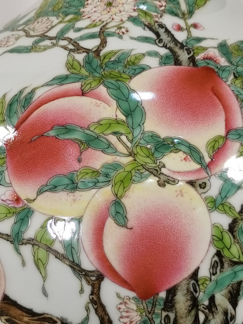 A Exquisite Famille-Rose Peach Pattern Vase - 3
