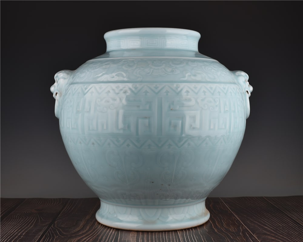 A Exquisite Sky Blue Glazed Dragon Pattern Jar - 2