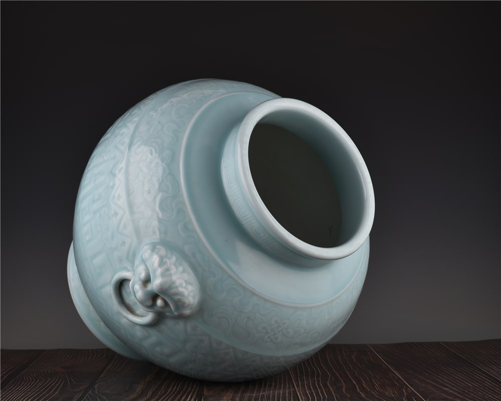 A Exquisite Sky Blue Glazed Dragon Pattern Jar - 8