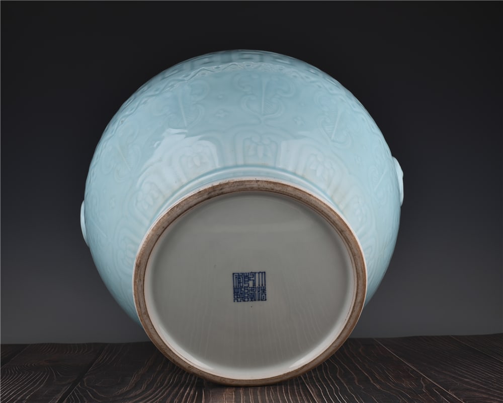 A Exquisite Sky Blue Glazed Dragon Pattern Jar - 9