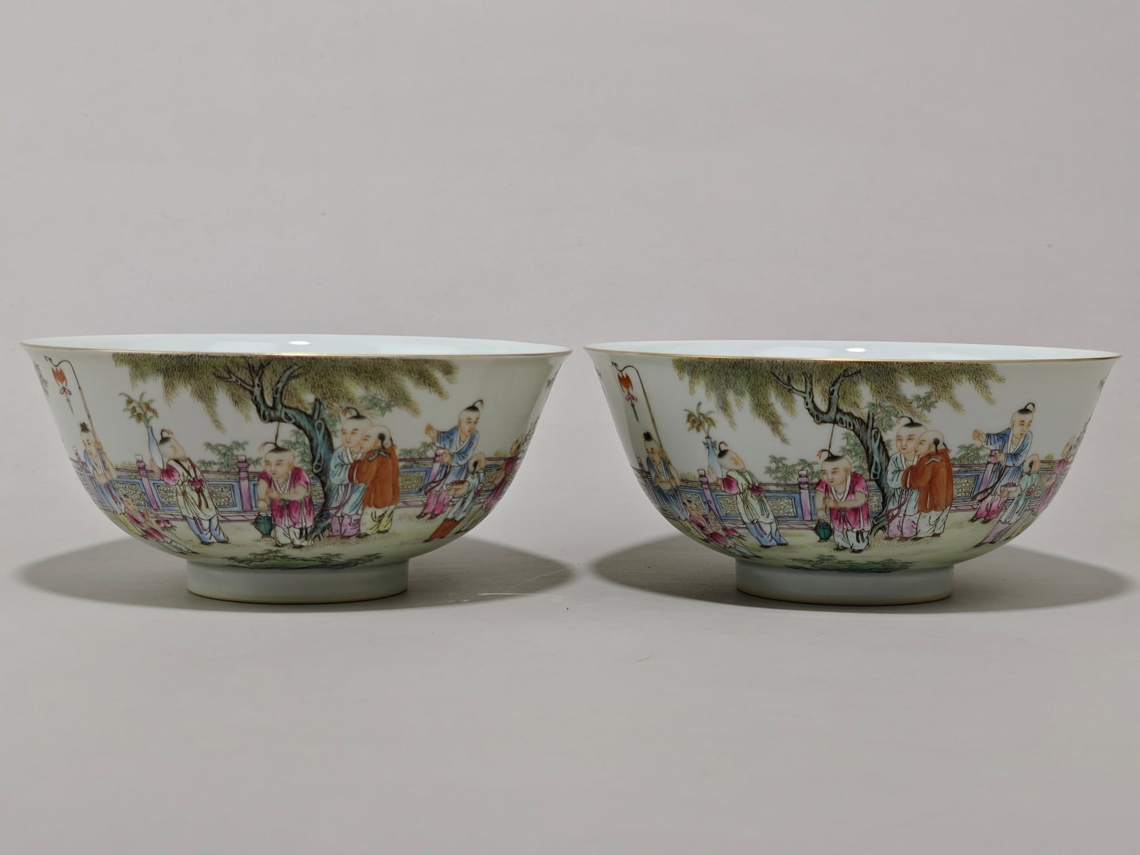 A pair of Exquisite Famille-Rose Character and Story Pattern Bowl: A pair of Exquisite Famille-Rose Character and Story Pattern Bowl,Qing Dynasty, China,Yongzheng Six-character Mark,Size:3.1inx6.9in 一对粉彩人物故事 