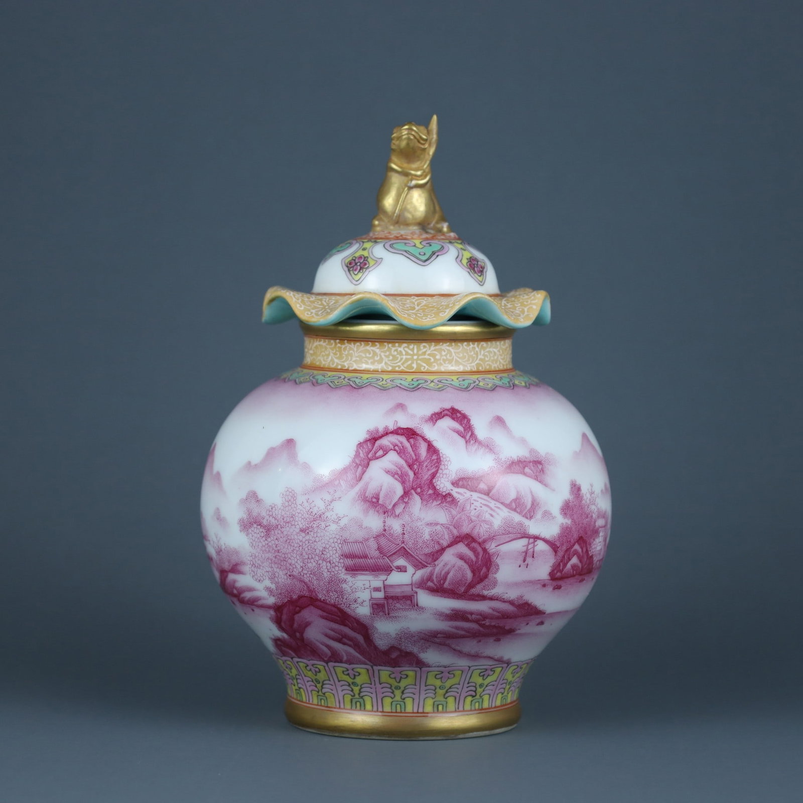 A Exquisite Agate Red Landscape Pattern Jar: A Exquisite Agate Red Landscape Pattern Jar,Qing Dynasty, China,Yongzheng Four-character Mark,Size:7.3inx4.8in 玛瑙红山水纹罐,中国清代