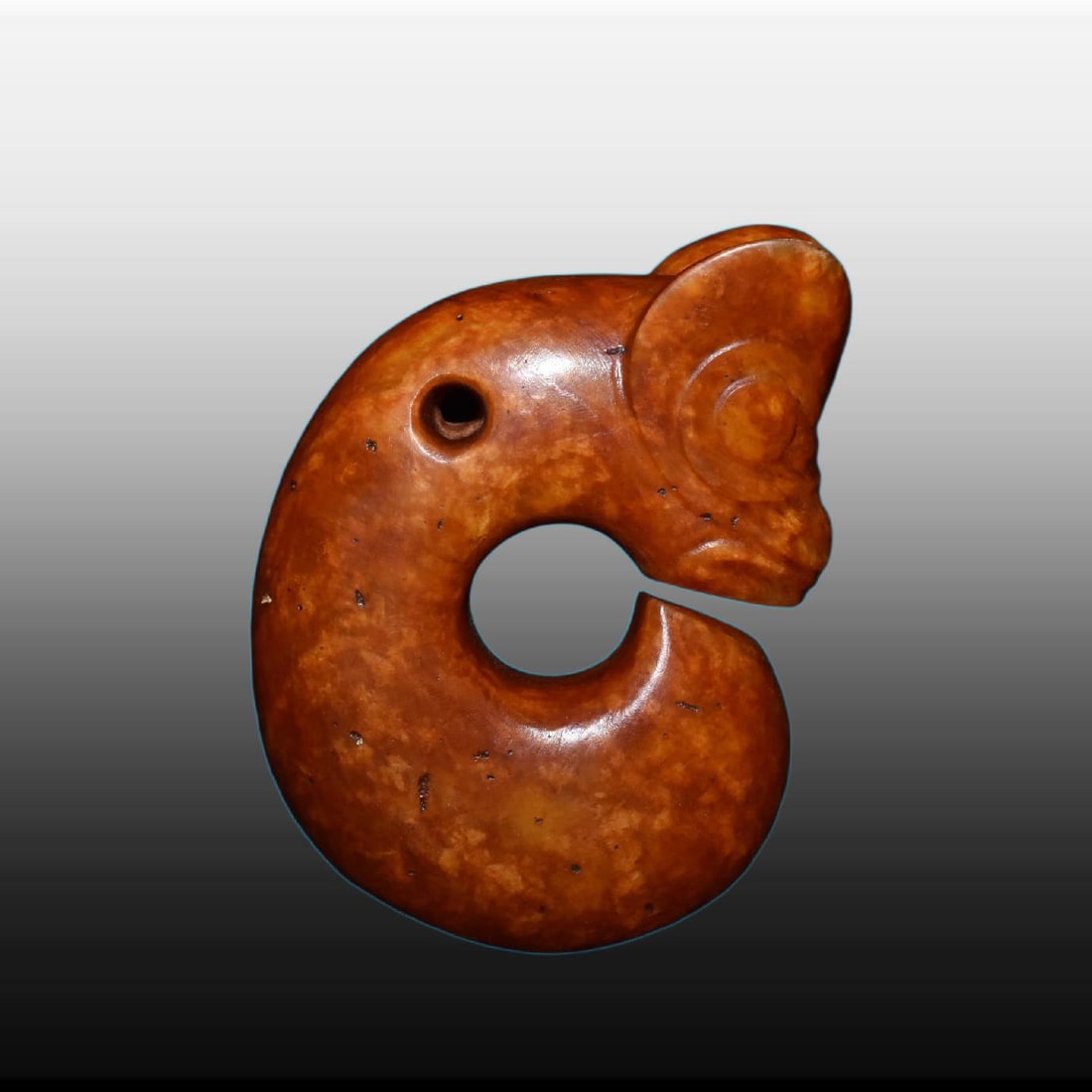 A Exquisite River Polished Jade Pig Dragon: A Exquisite River Polished Jade Pig Dragon,Ancient Time, China,Size:3.1inx4.5in,Weight:350g 河磨玉猪龙,远古时期