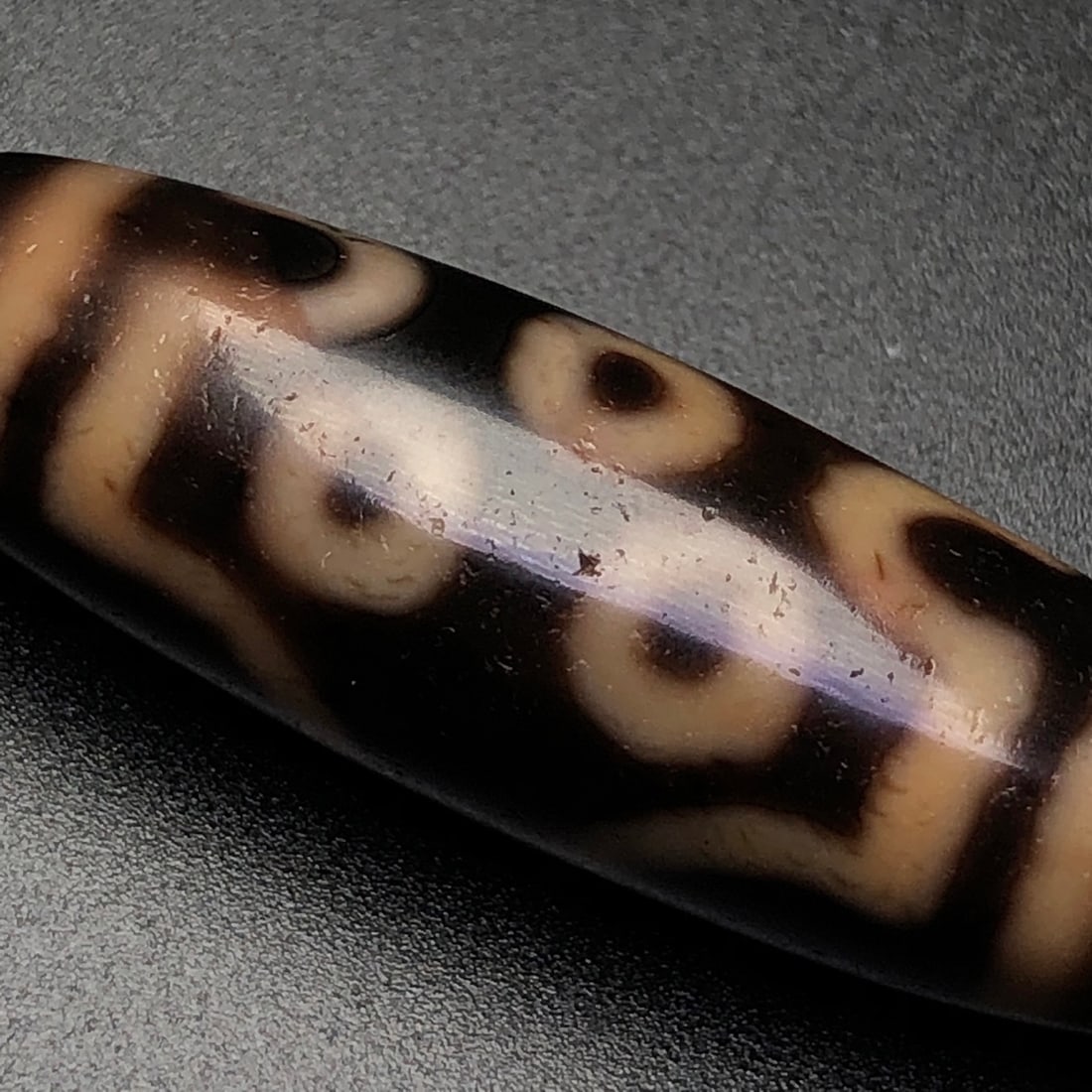 A Exquisite Seven-eye Dzi bead - 7