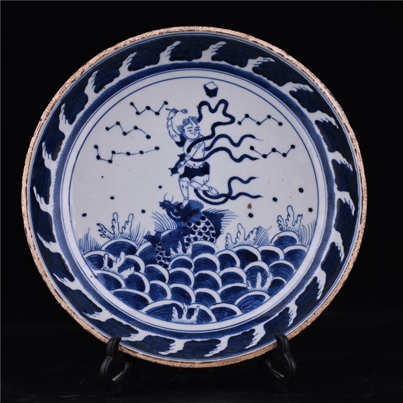 A Exquisite Blue and White Figures Pattern Plate - 2