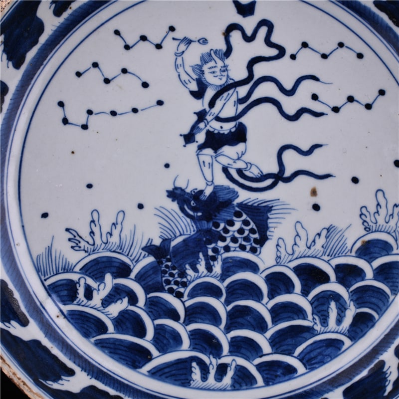 A Exquisite Blue and White Figures Pattern Plate - 5