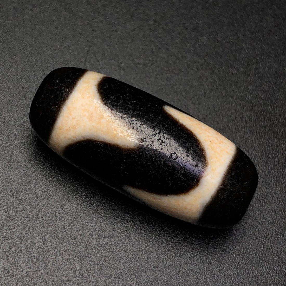 A Exquisite Tiger Tooth Dzi bead - 2