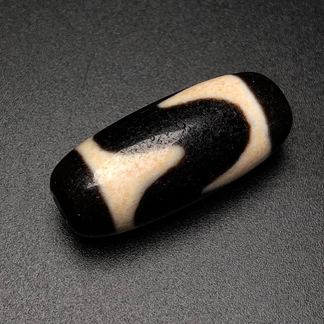 A Exquisite Tiger Tooth Dzi bead - 5