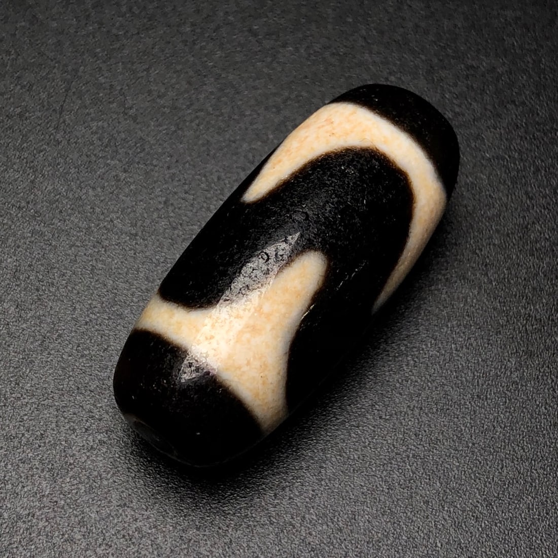 A Exquisite Tiger Tooth Dzi bead - 8
