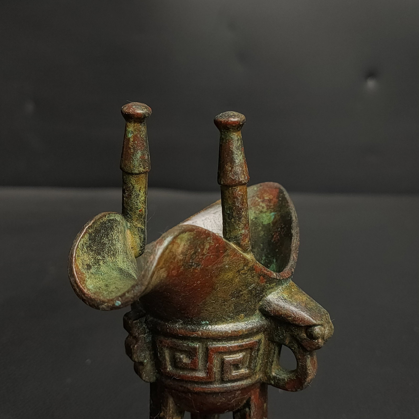 An Exquisite Bronze Goblet - 4