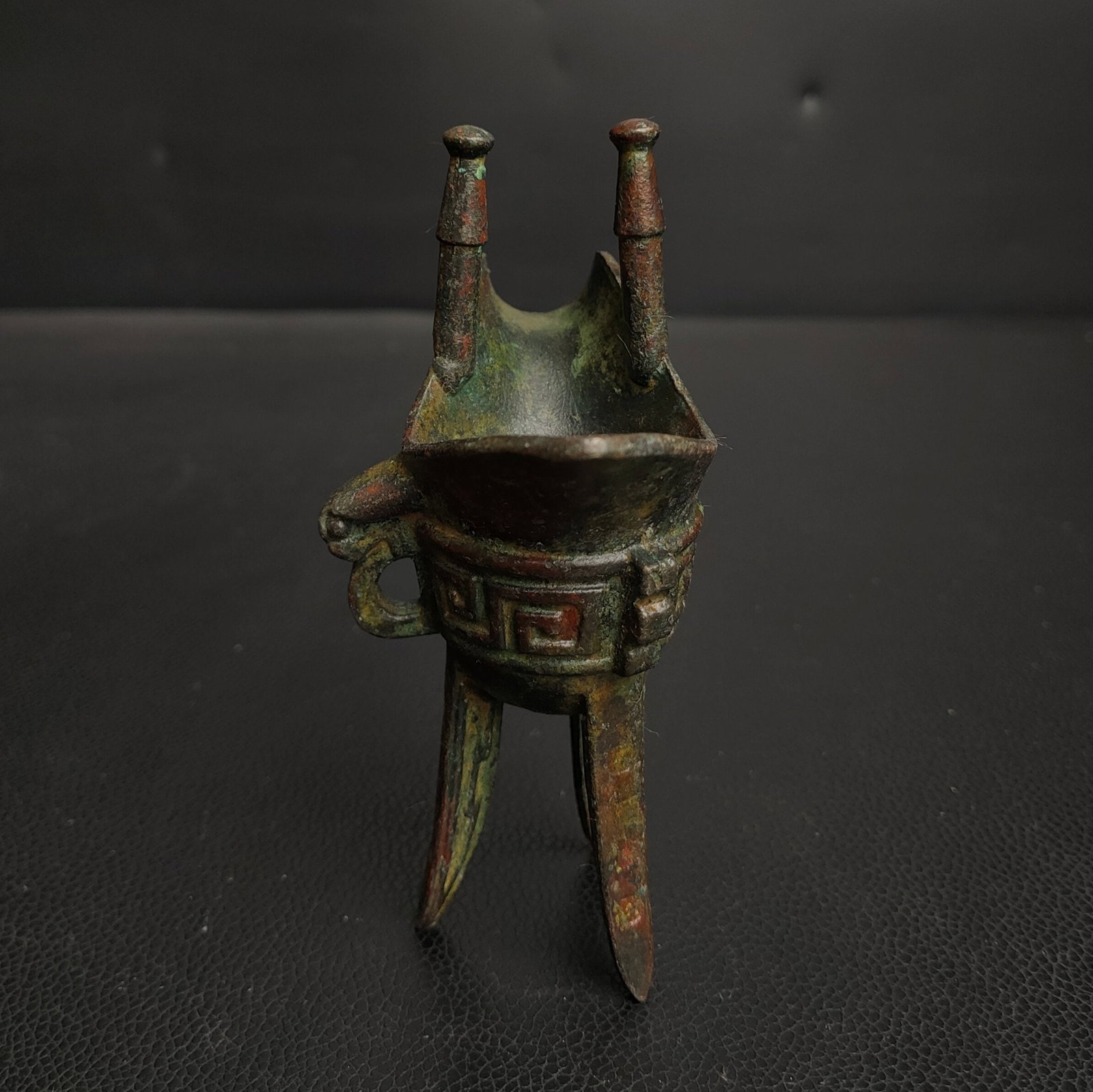An Exquisite Bronze Goblet - 5