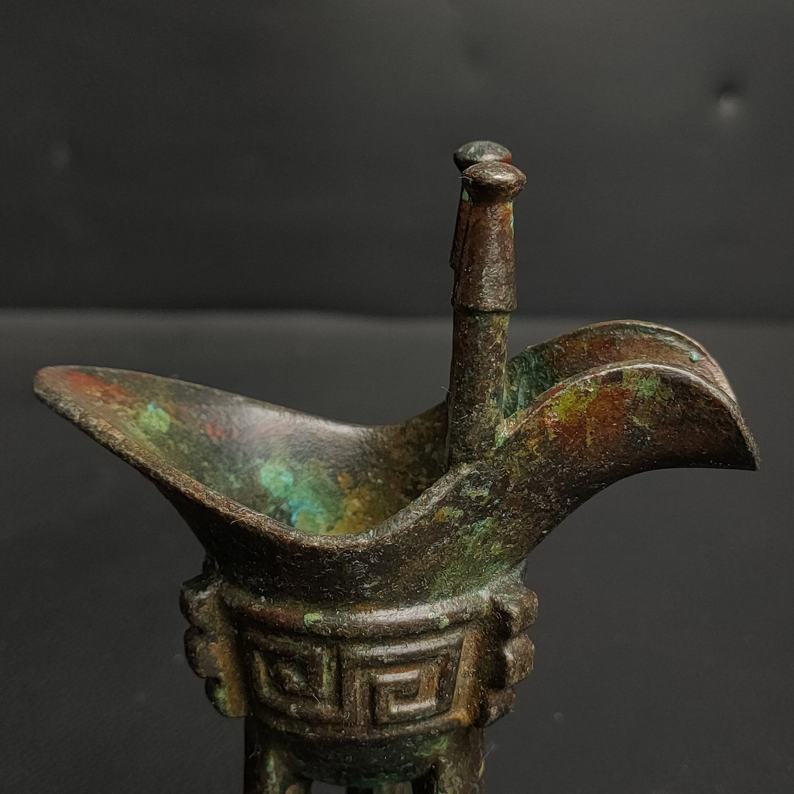 An Exquisite Bronze Goblet - 7