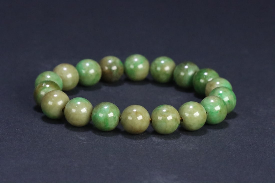 An Exquisite Jadeite Bracelets - 3