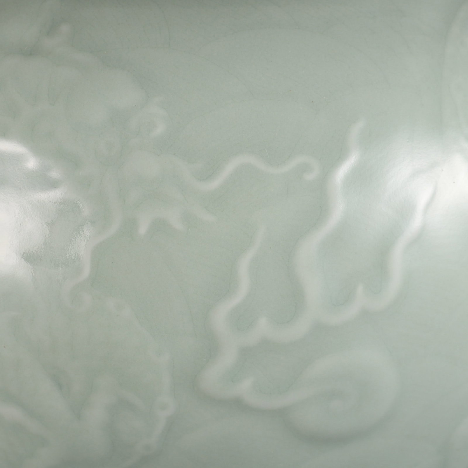 An Exquisite Celadon Glazed Seawater Pattern Dragon Pattern Vase - 6
