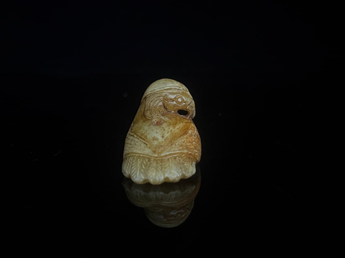 An Exquisite White Jade Eagle - 2