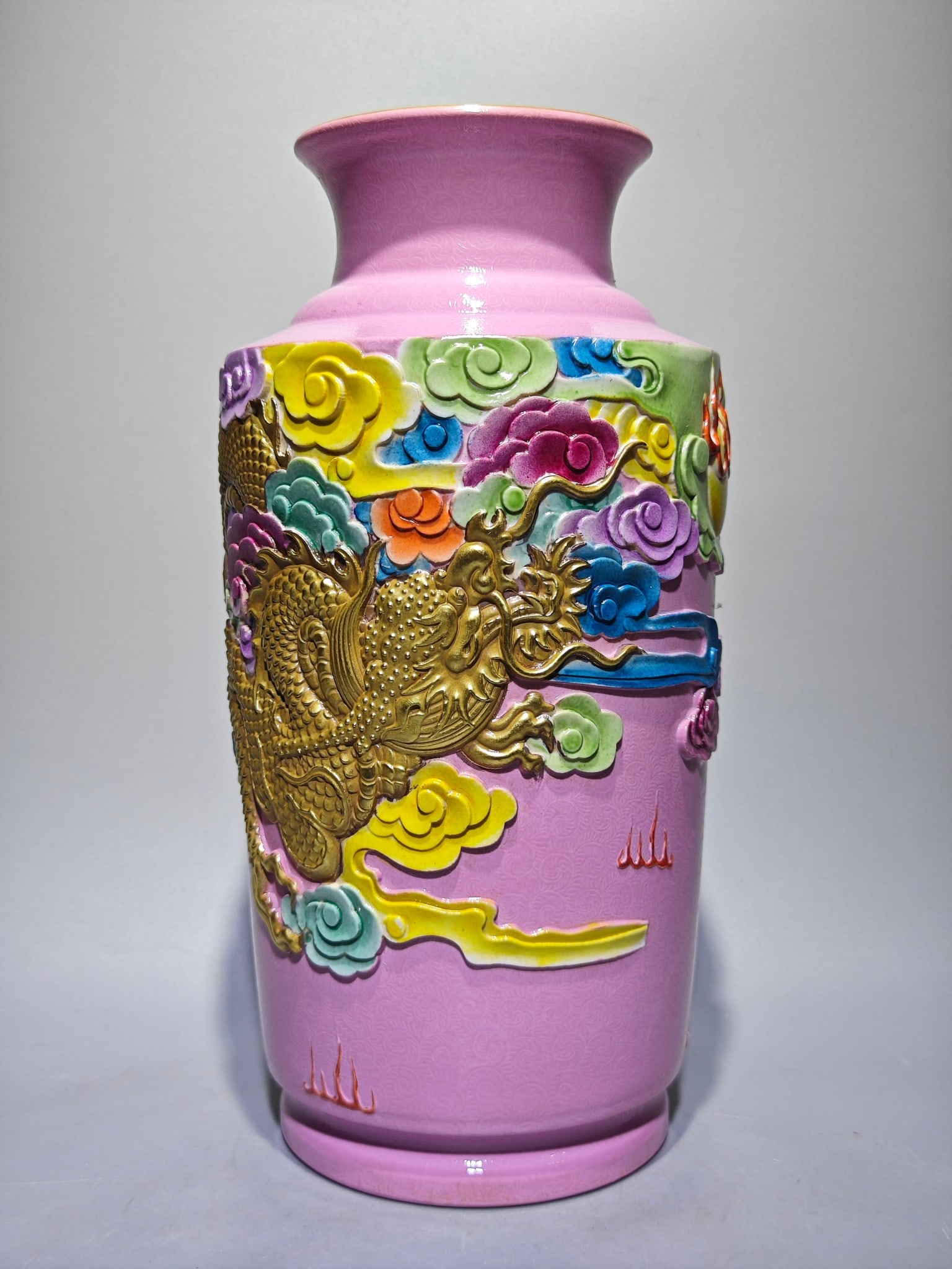 An Exquisite Enamel Dragon Pattern Vase - 2