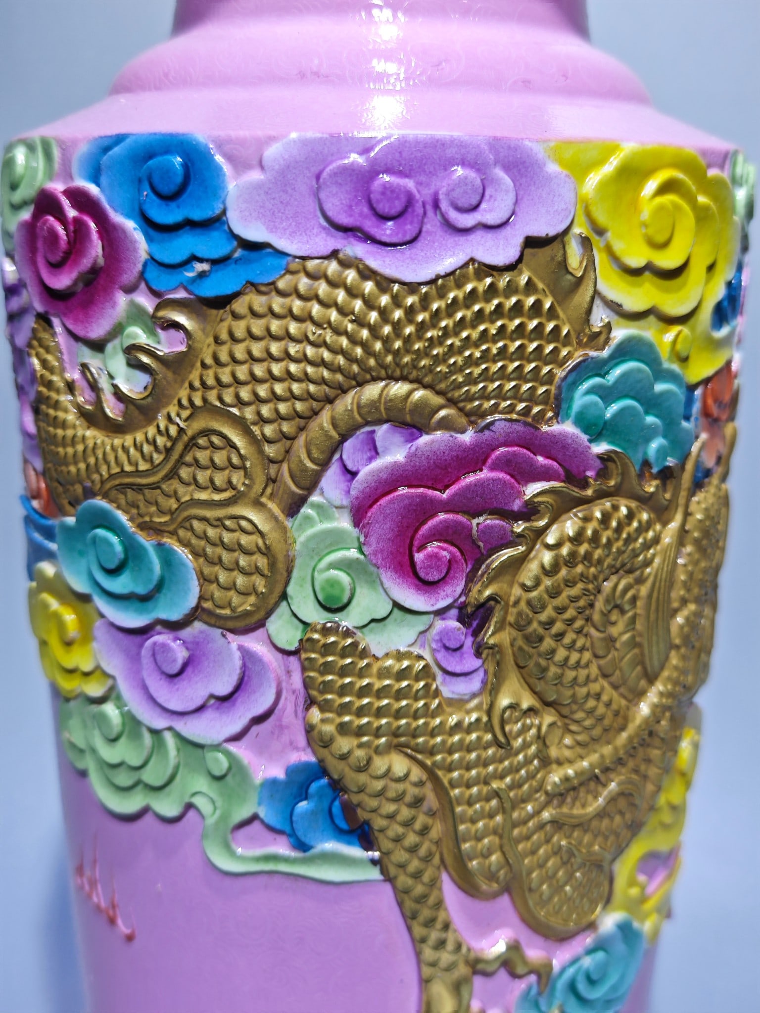 An Exquisite Enamel Dragon Pattern Vase - 8