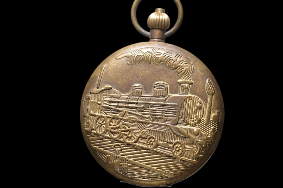 An Exquisite Bronze Pocket watch - 2