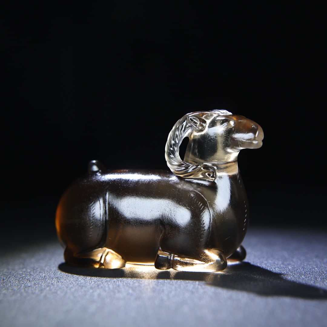 An Exquisite Crystal Sheep Hand Piece - 2