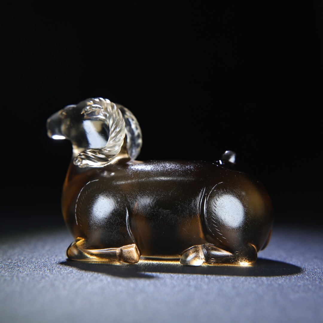 An Exquisite Crystal Sheep Hand Piece - 4