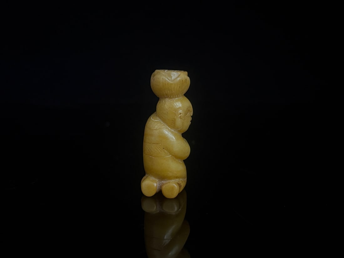 An Exquisite White Jade Figure - 2