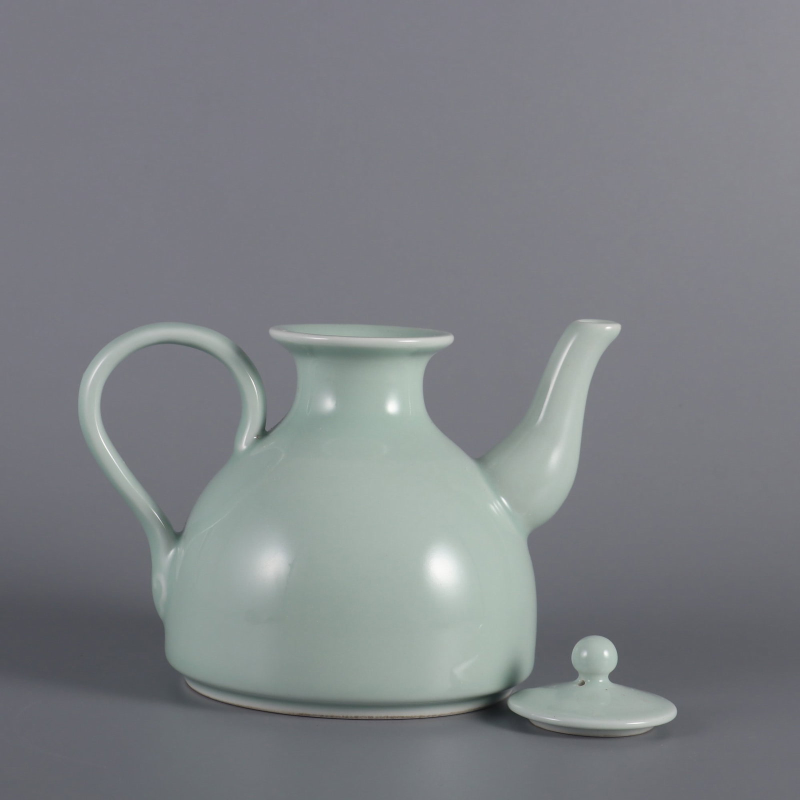 An Exquisite Celadon Glazed Teapot - 3