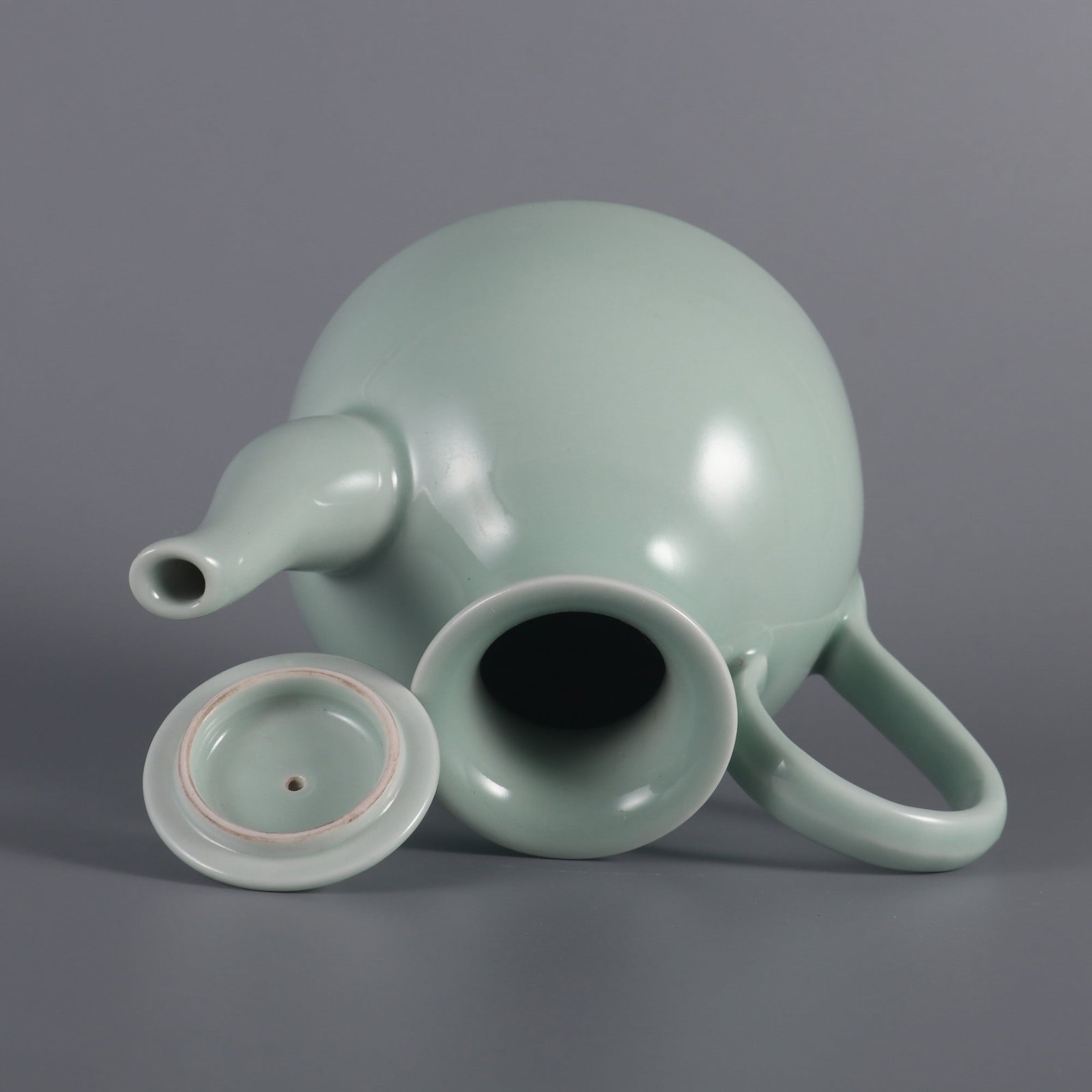 An Exquisite Celadon Glazed Teapot - 7