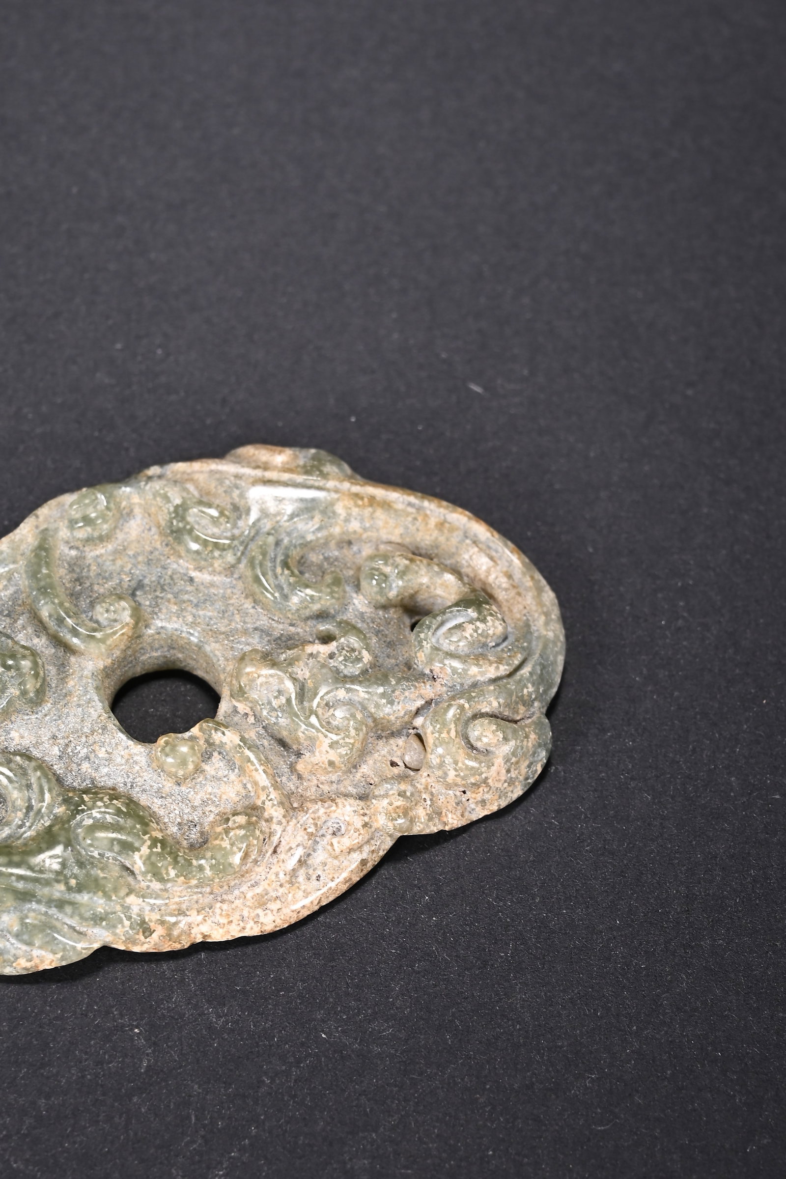 An Exquisite White Jade Chi-Dragon Pattern Pendant - 3