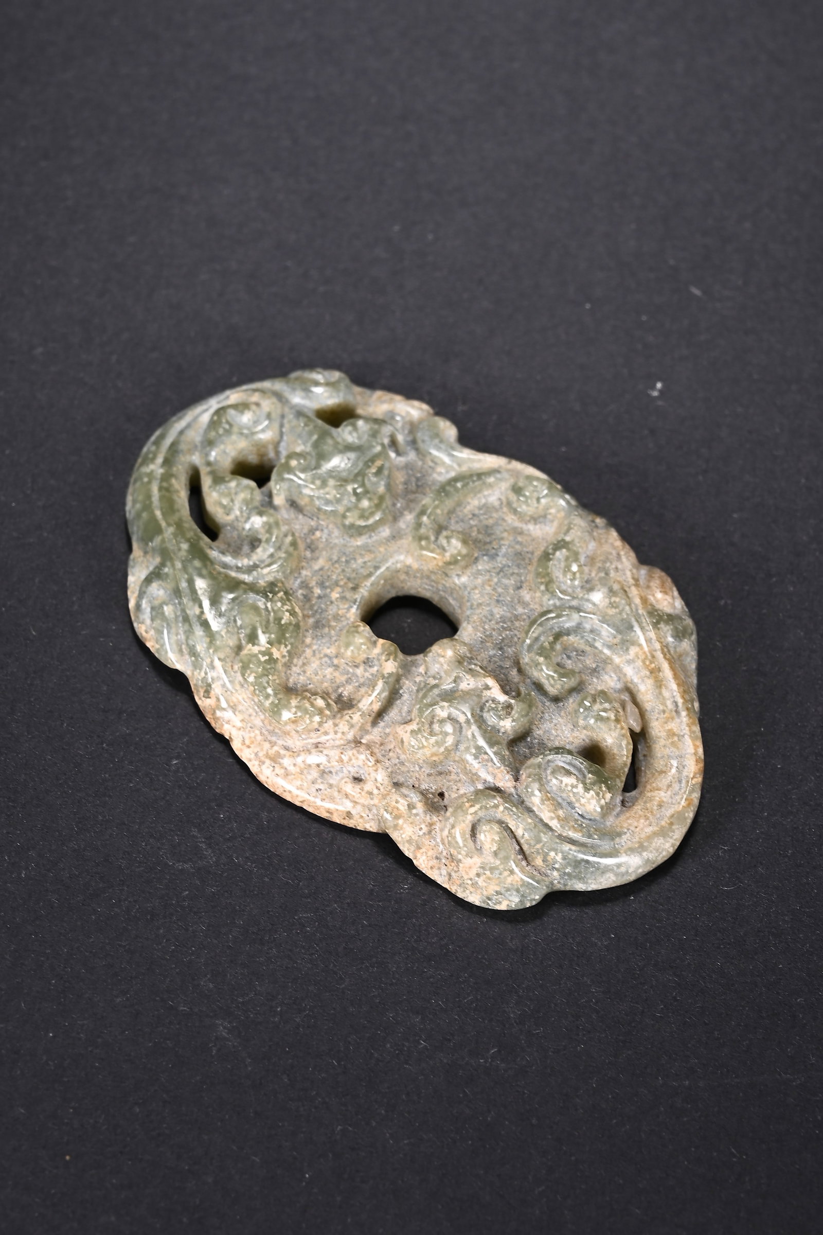 An Exquisite White Jade Chi-Dragon Pattern Pendant - 4