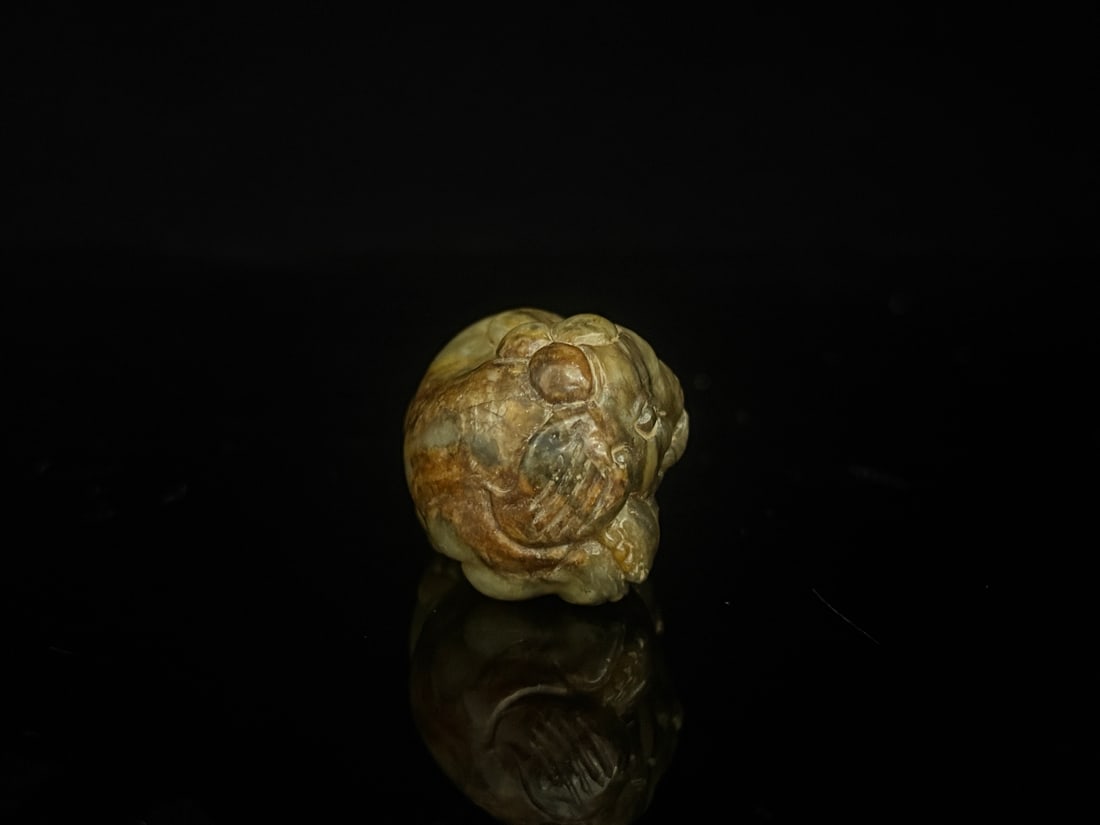 An Exquisite White Jade Elephant - 2