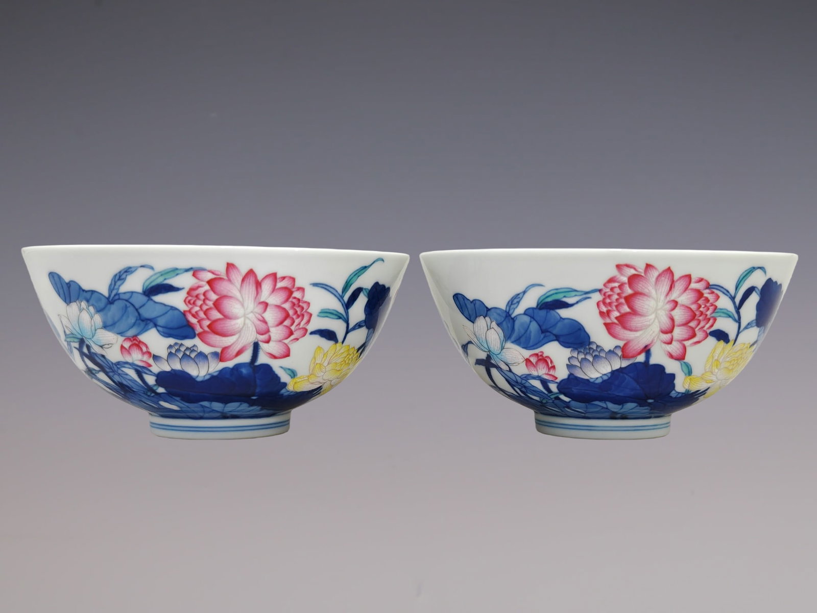 An Exquisite Famille-Rose Blue and White Flower Pattern Bowl: An Exquisite Famille-Rose Blue and White Flower Pattern Bowl Qing Dynasty, China Yongzheng Six-character Mark Size:2.7inx5.7in青花斗粉彩和和美美&#