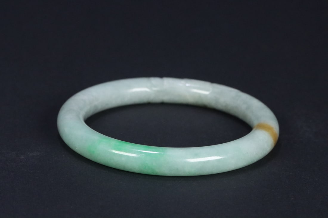 An Exquisite Jadeite Dragon Pattern Bracelets - 3