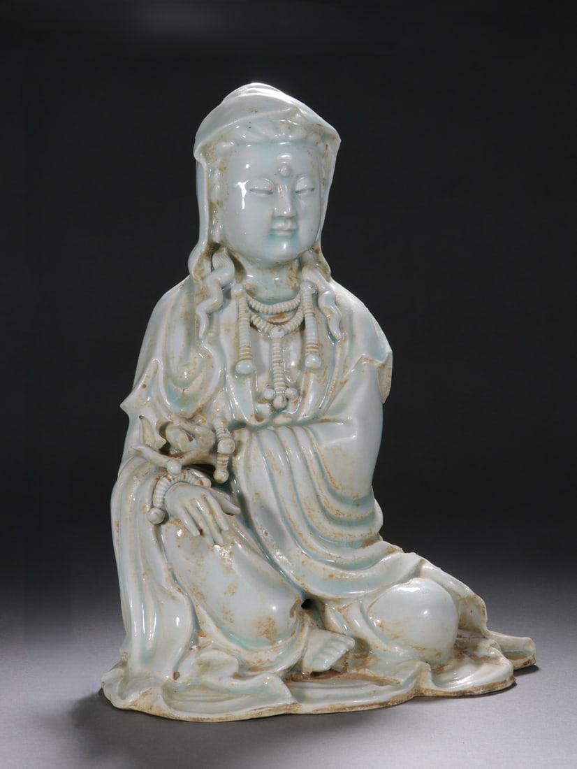 An Exquisite Hutian yao Statue of Avalokitesvara: An Exquisite Hutian yao Statue of Avalokitesvara Song Dynasty, China Size:10inx5.1in湖田窑观音 中国宋代 Size:25.5cmx13cm