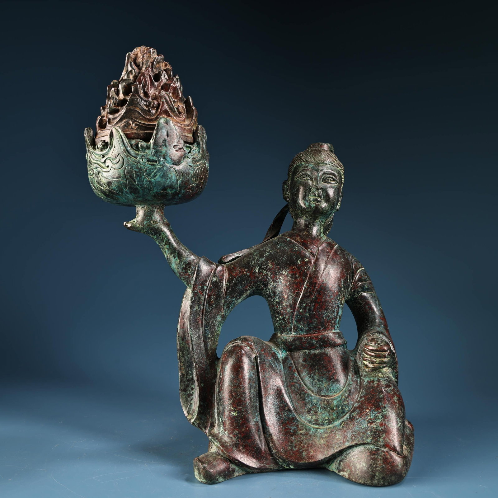 An Exquisite Bronze Figure-Shaped Censer: An Exquisite Bronze Figure-Shaped Censer Han Dynasty, China Size:11.6inx8.3in Weight:2000g青铜博山炉 中国汉代 Size:29.5cmx21cm Weight:2000g