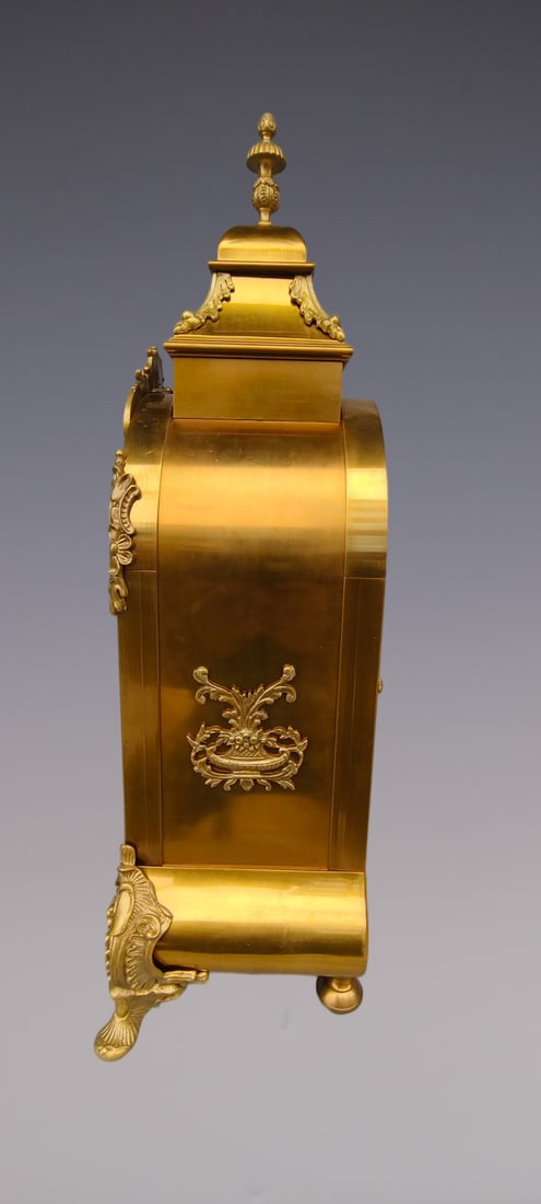An Exquisite Gilt Bronze Clock - 3
