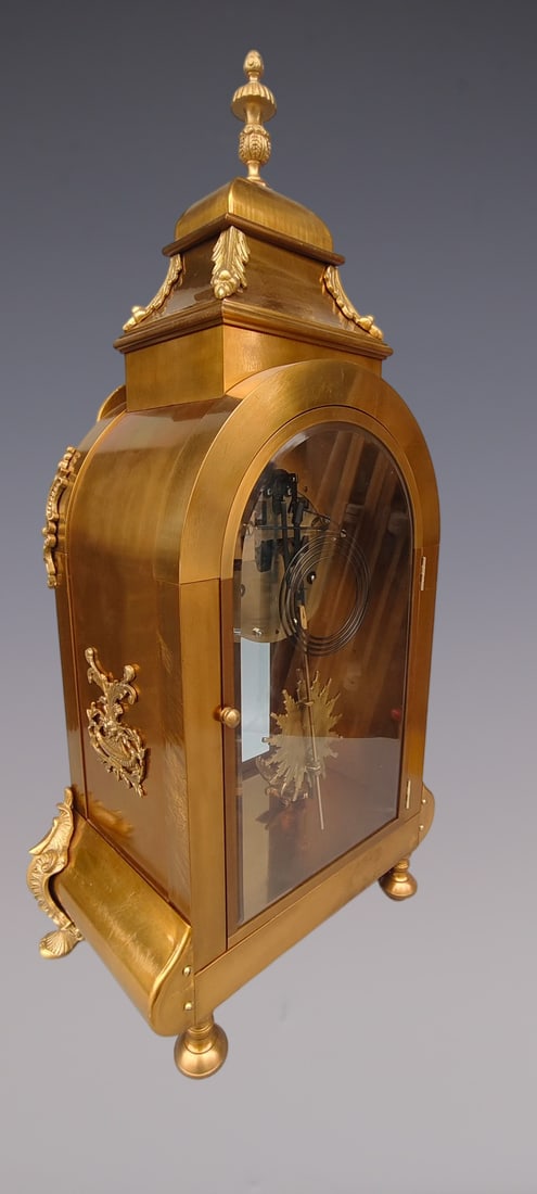 An Exquisite Gilt Bronze Clock - 4