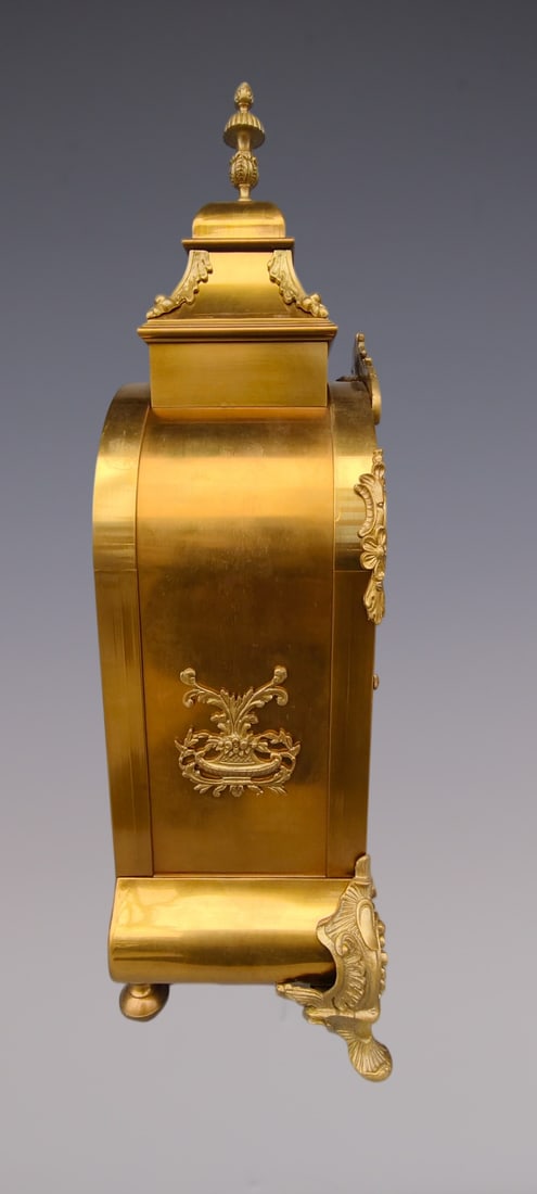 An Exquisite Gilt Bronze Clock - 7