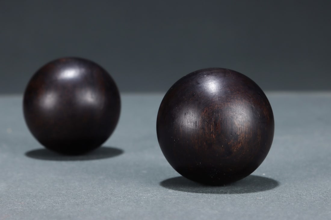 An Exquisite Eaglewood Hand Piece - 8