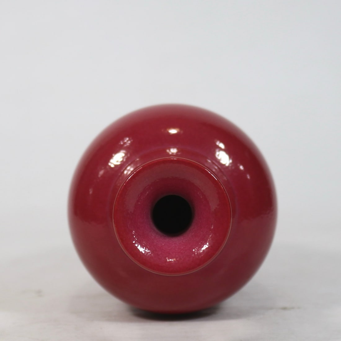 An Exquisite Ruby Red-Glazed Vase - 3