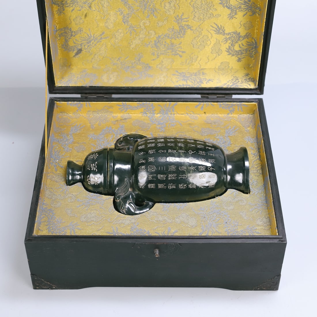 An Exquisite Jasper Painted Gold with poem Double-Ears Vase: An Exquisite Jasper Painted Gold with poem Double-Ears Vase Qing Dynasty, China Size:5.9inx9.8inx11in Size:8.7inx5.9in