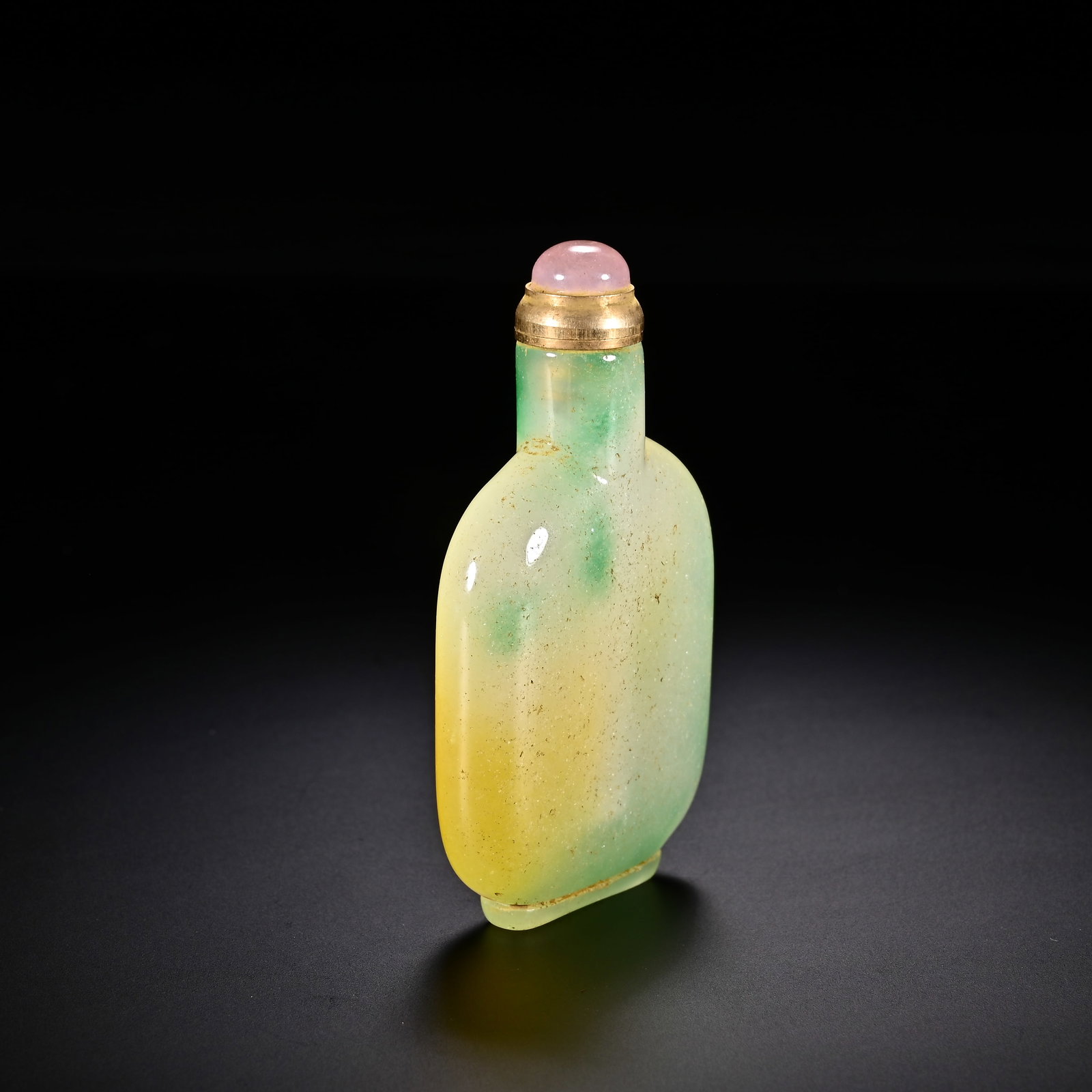 An Exquisite Jadeite Snuff Bottle - 3