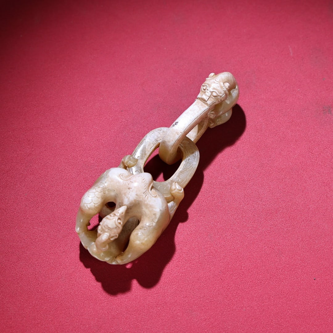 An Exquisite White Jade Eagle Hand Piece - 3