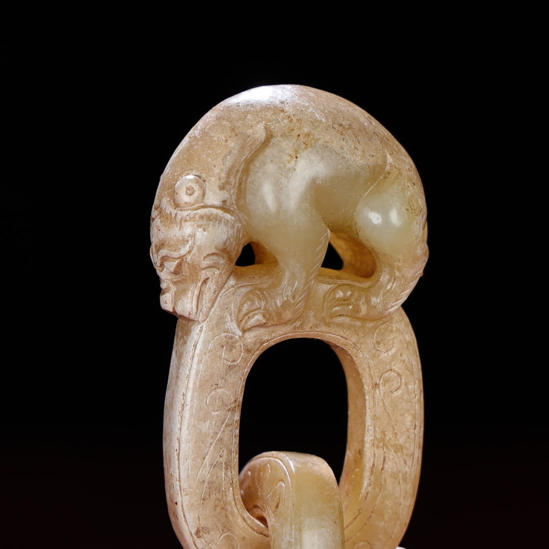 An Exquisite White Jade Eagle Hand Piece - 8
