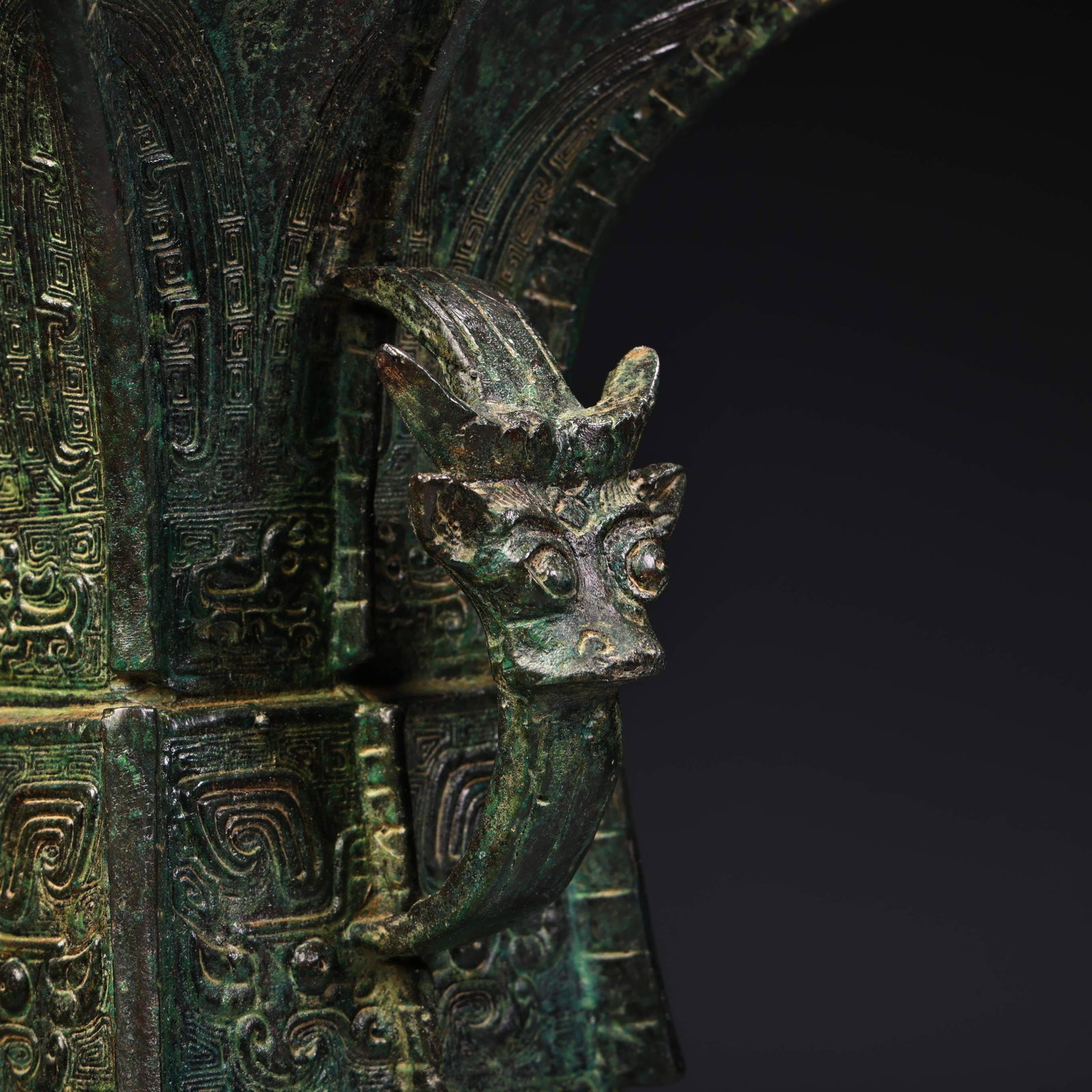 An Exquisite Bronze Beast-Face Pattern Goblet - 7