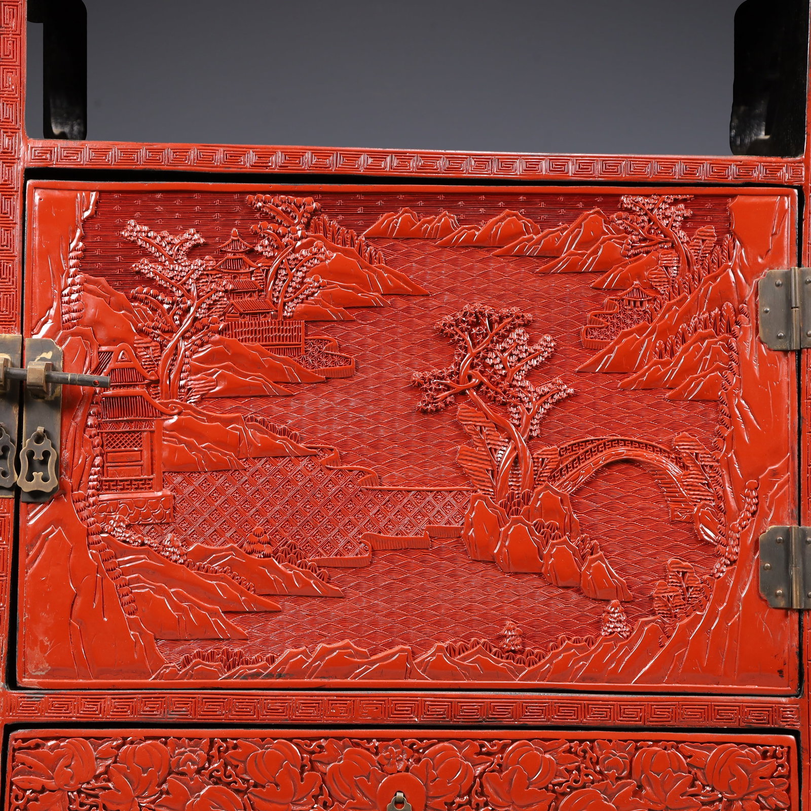 A Exquisite Carved Red Lacquer Flower and Fruit Pattern Landscape Pattern Box - 3