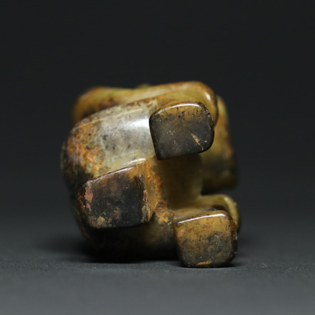 An Exquisite White Jade Bear Ornament - 6