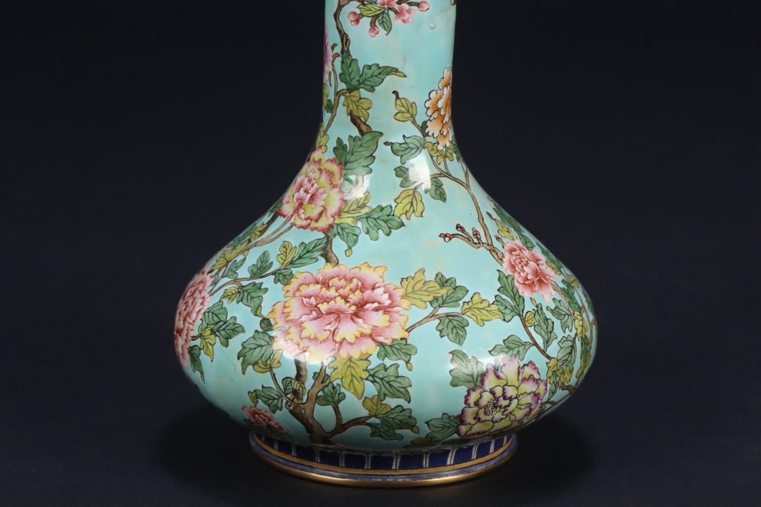 An Exquisite Bronze Painted Enamel Flower Pattern Vase - 8