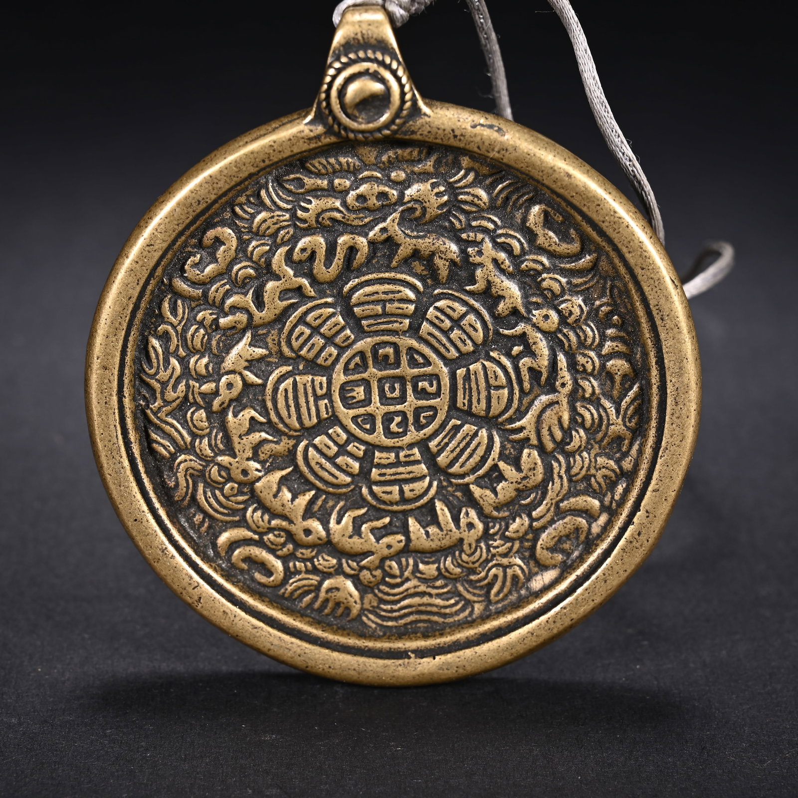 An Exquisite Bronze Trigram Pattern Pendant - 2